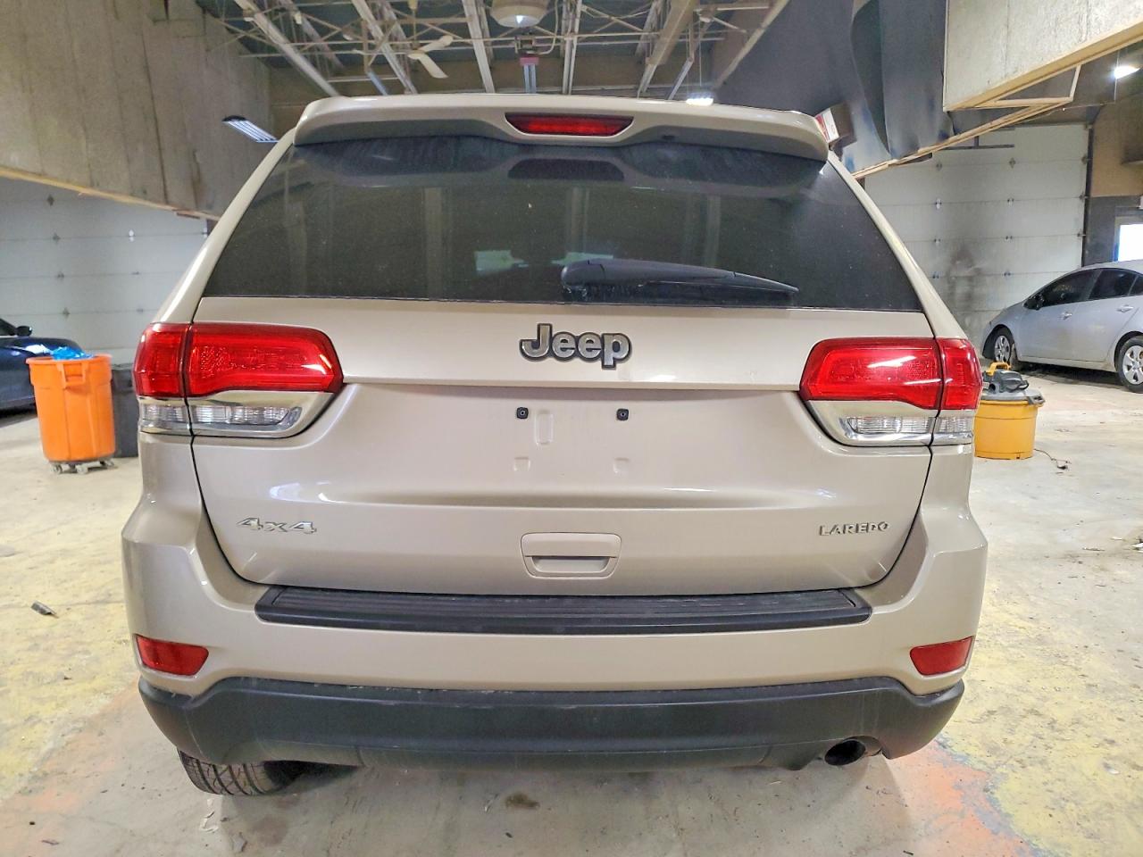 2014 JEEP GRAND CHEROKEE LAREDO photo 6