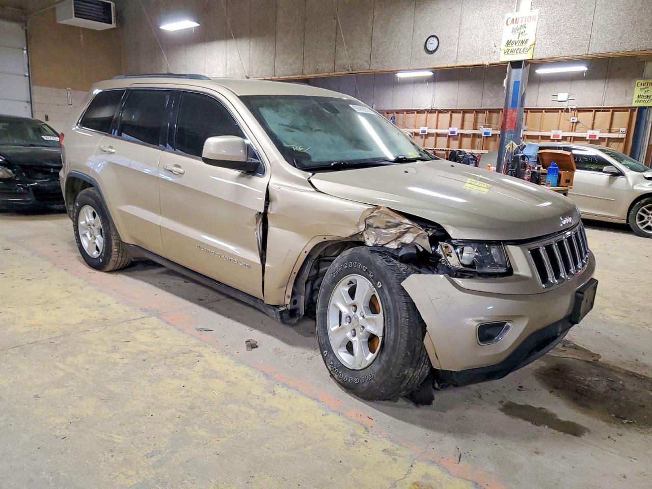 2014 JEEP GRAND CHEROKEE LAREDO photo 4