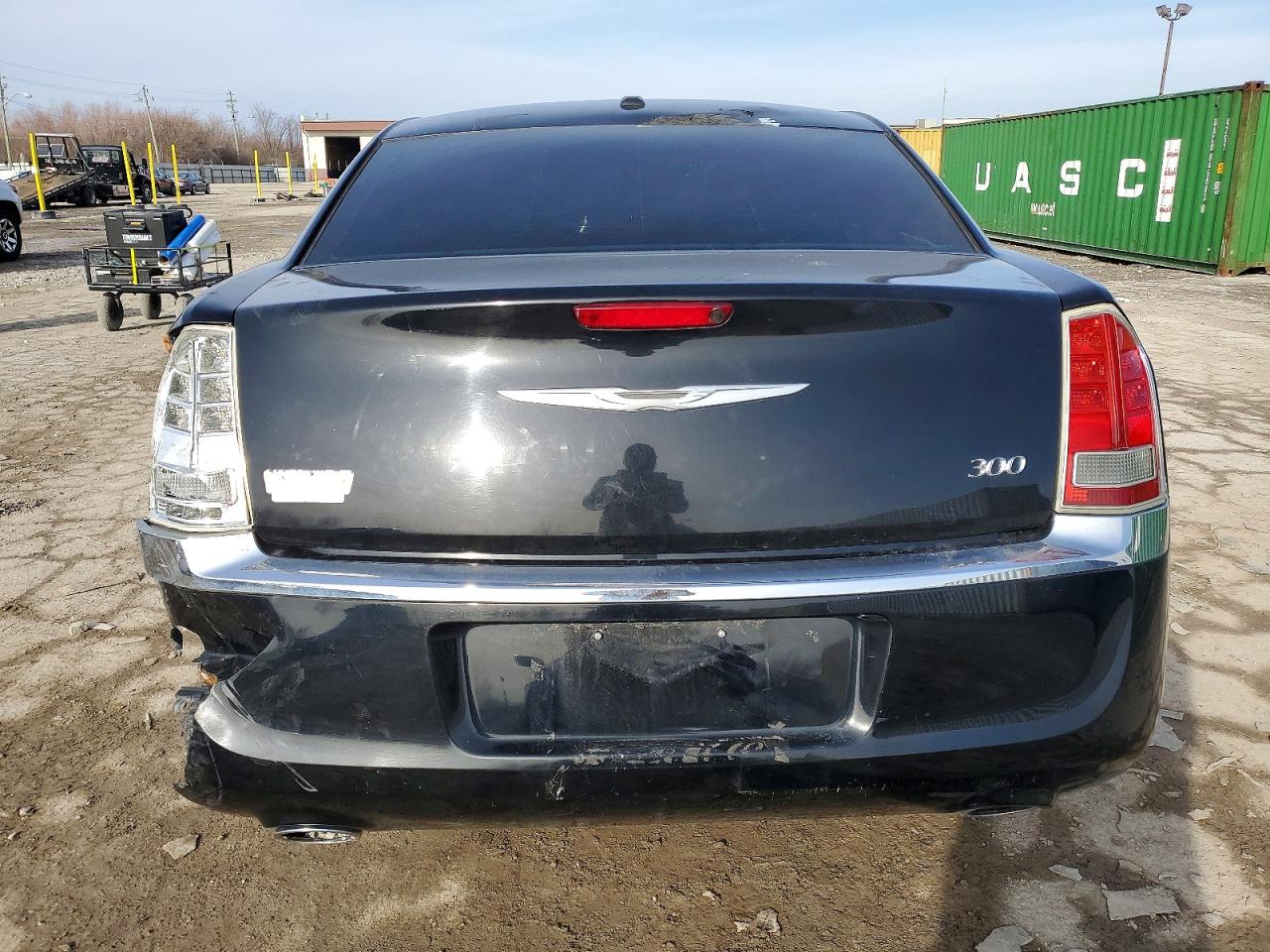 2014 CHRYSLER 300 photo 6