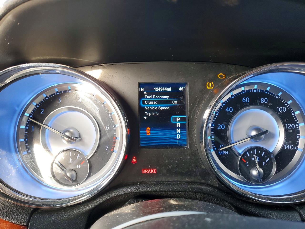 2014 CHRYSLER 300 photo 9