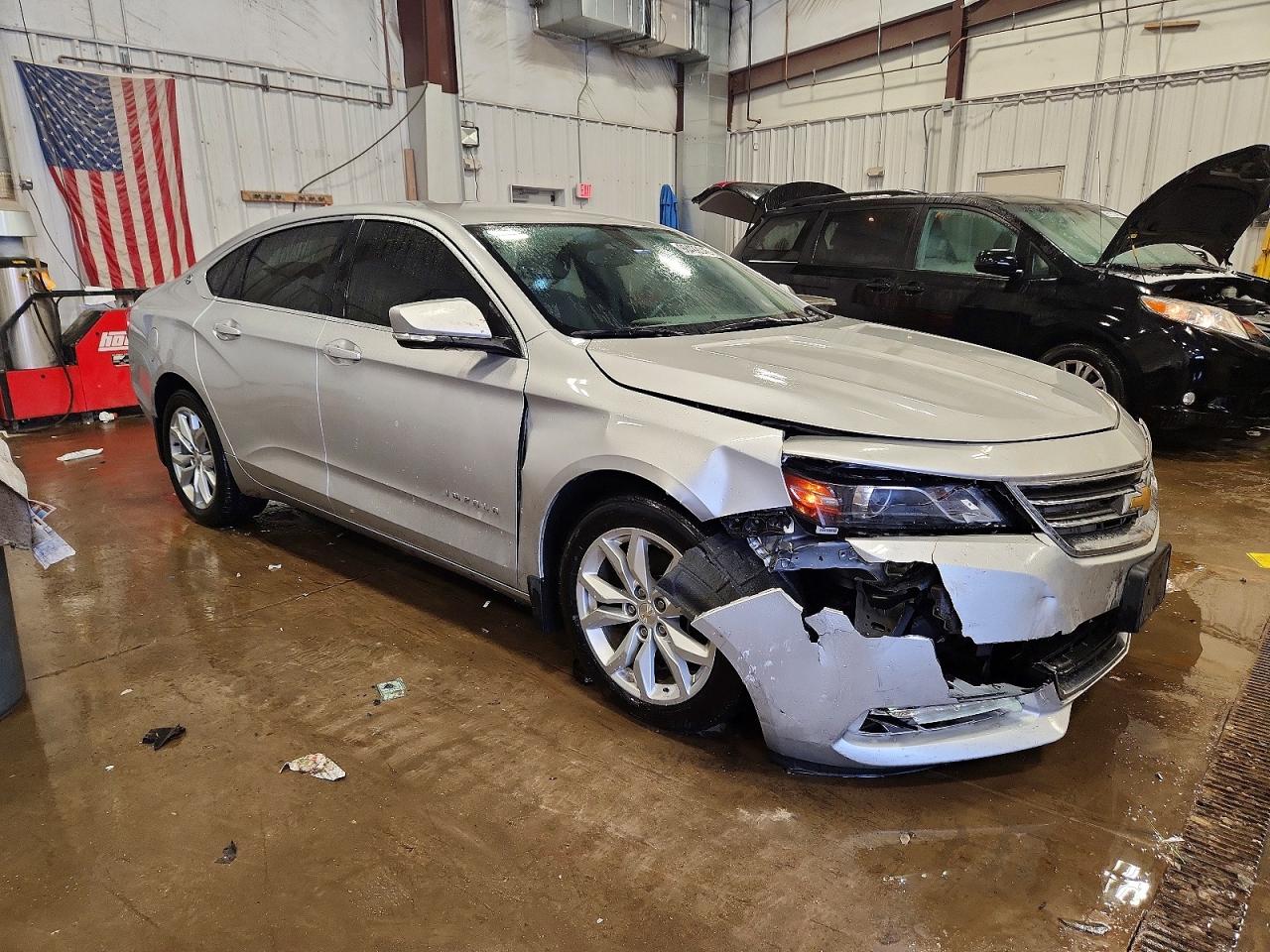 2018 CHEVROLET IMPALA LT photo 4