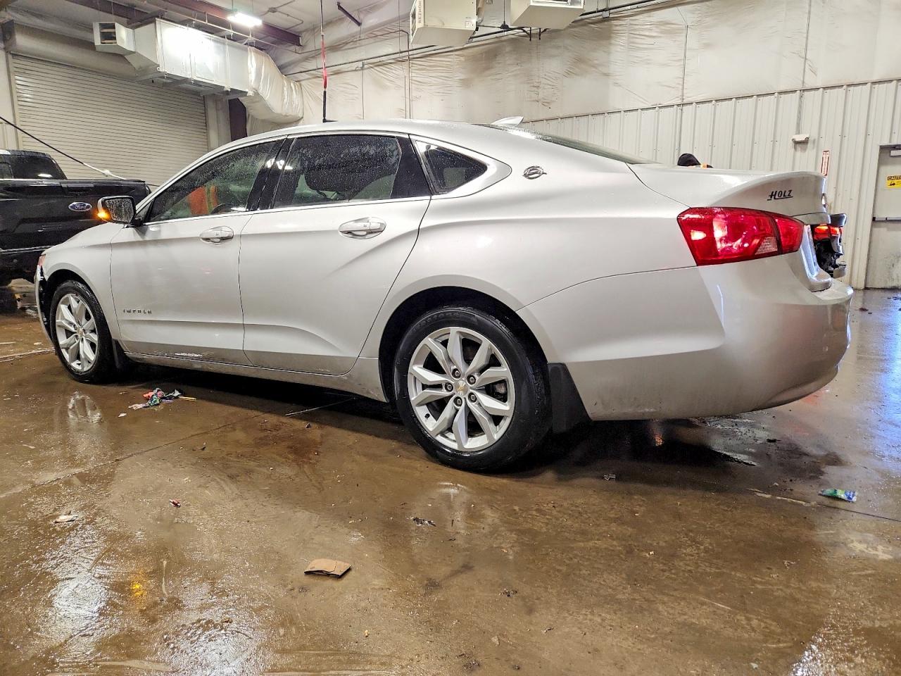 2018 CHEVROLET IMPALA LT photo 2