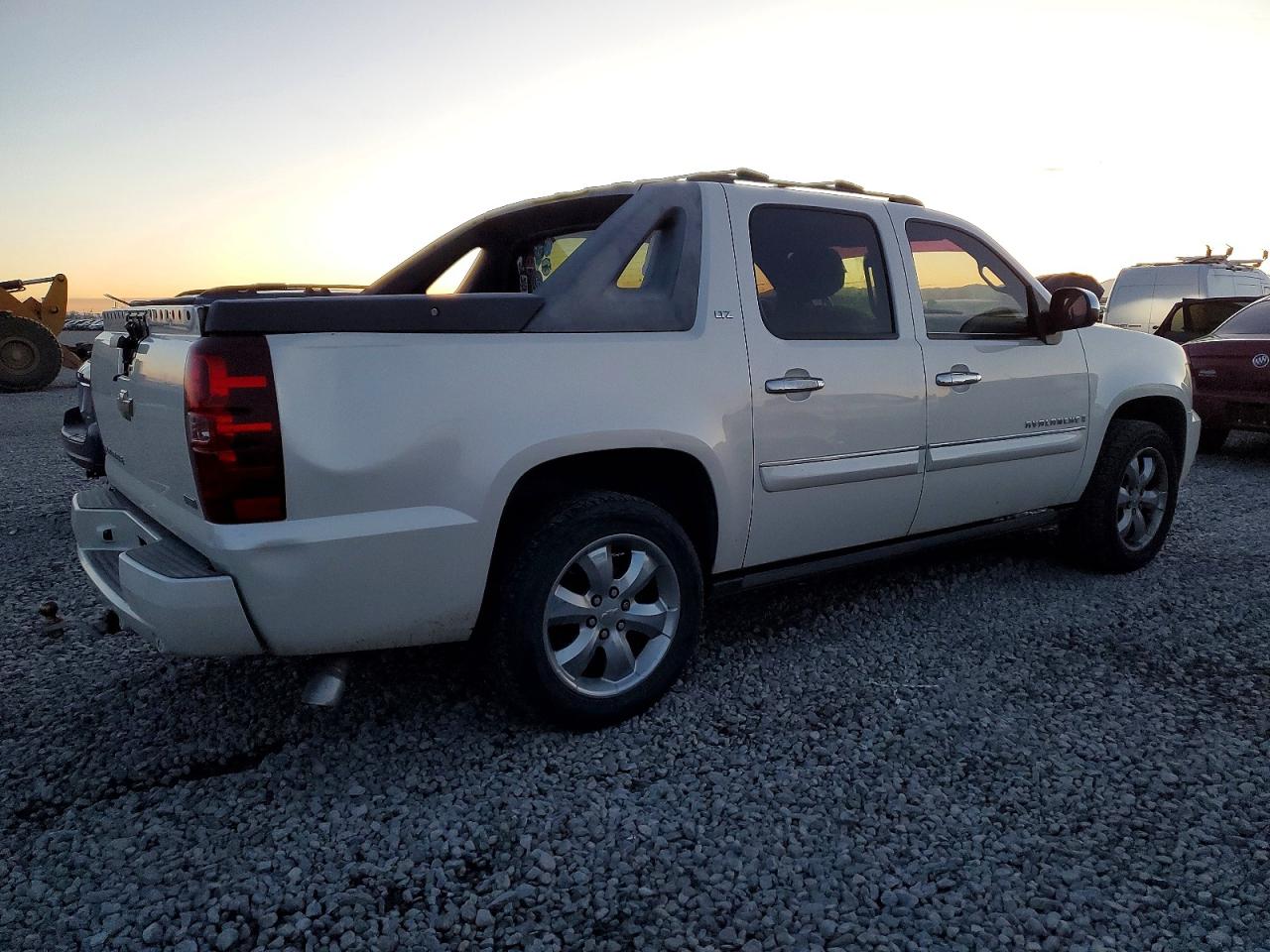 2008 CHEVROLET AVALANCHE K1500 photo 3