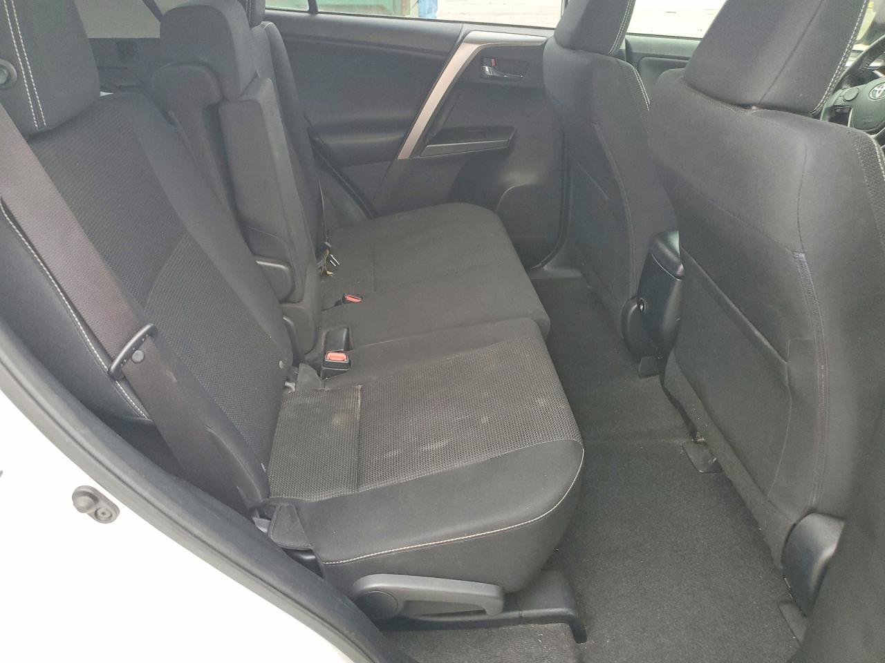 2016 TOYOTA RAV4 XLE photo 11