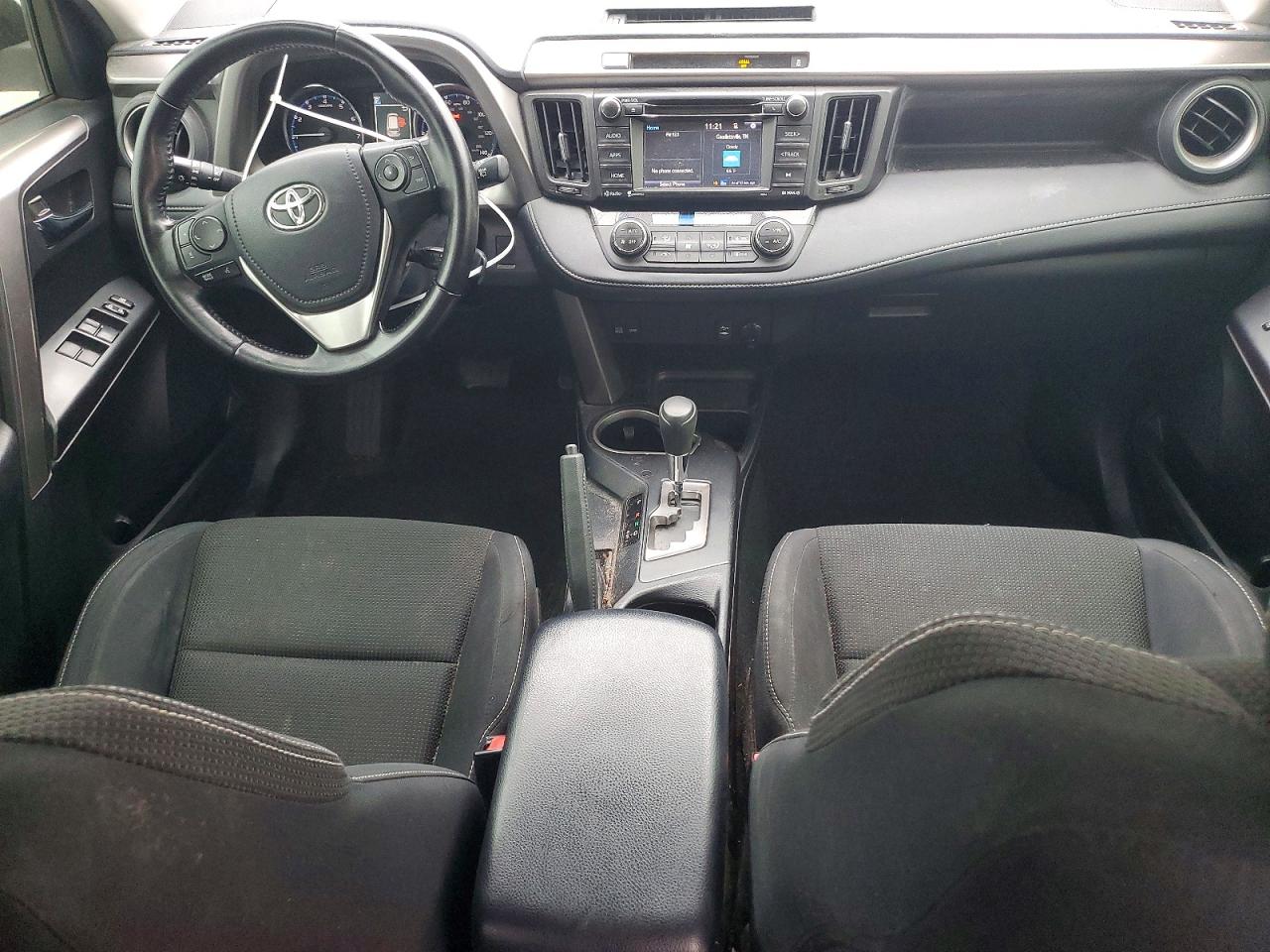 2016 TOYOTA RAV4 XLE photo 8