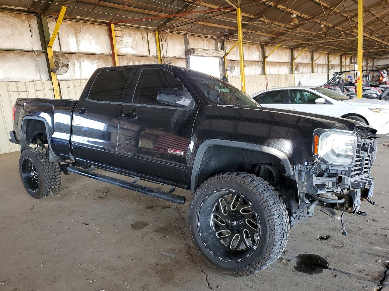 2017 GMC SIERRA K1500 SLT photo 4