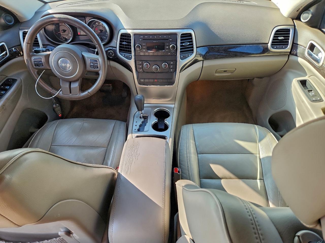 2011 JEEP GRAND CHEROKEE LAREDO photo 8