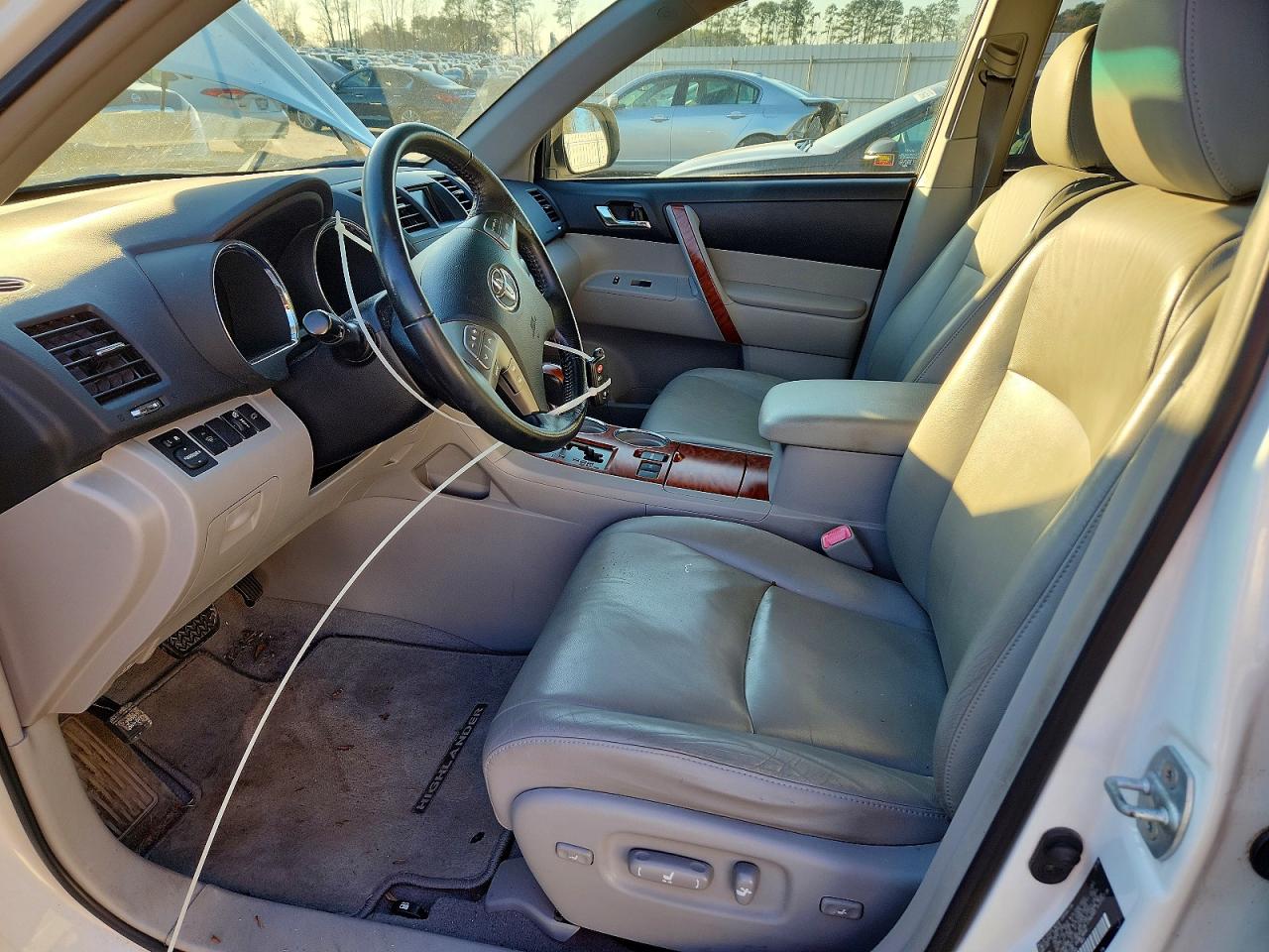 2009 TOYOTA HIGHLANDER LIMITED photo 7