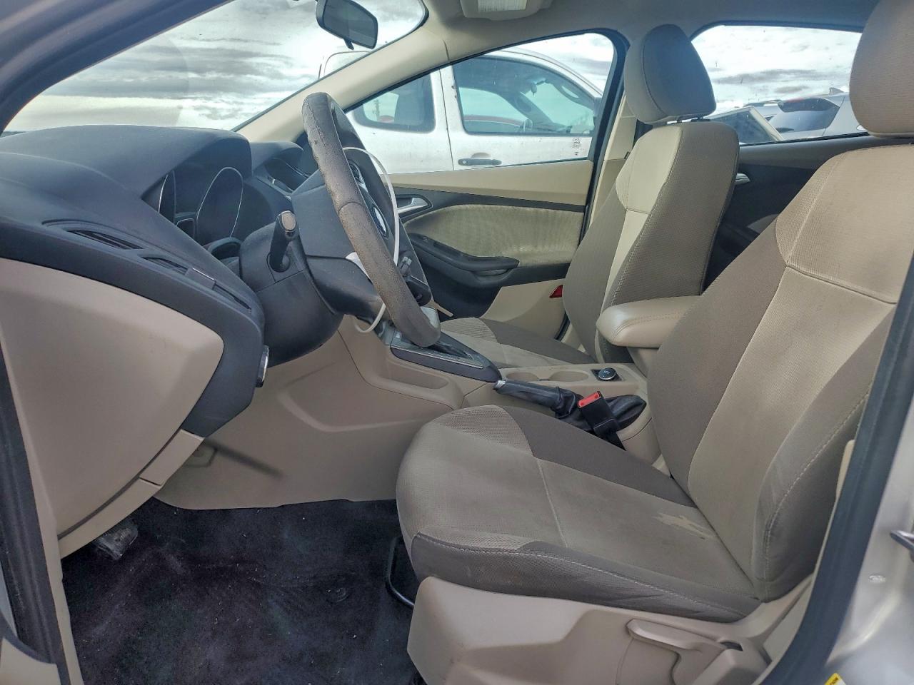 2014 FORD FOCUS SE photo 7