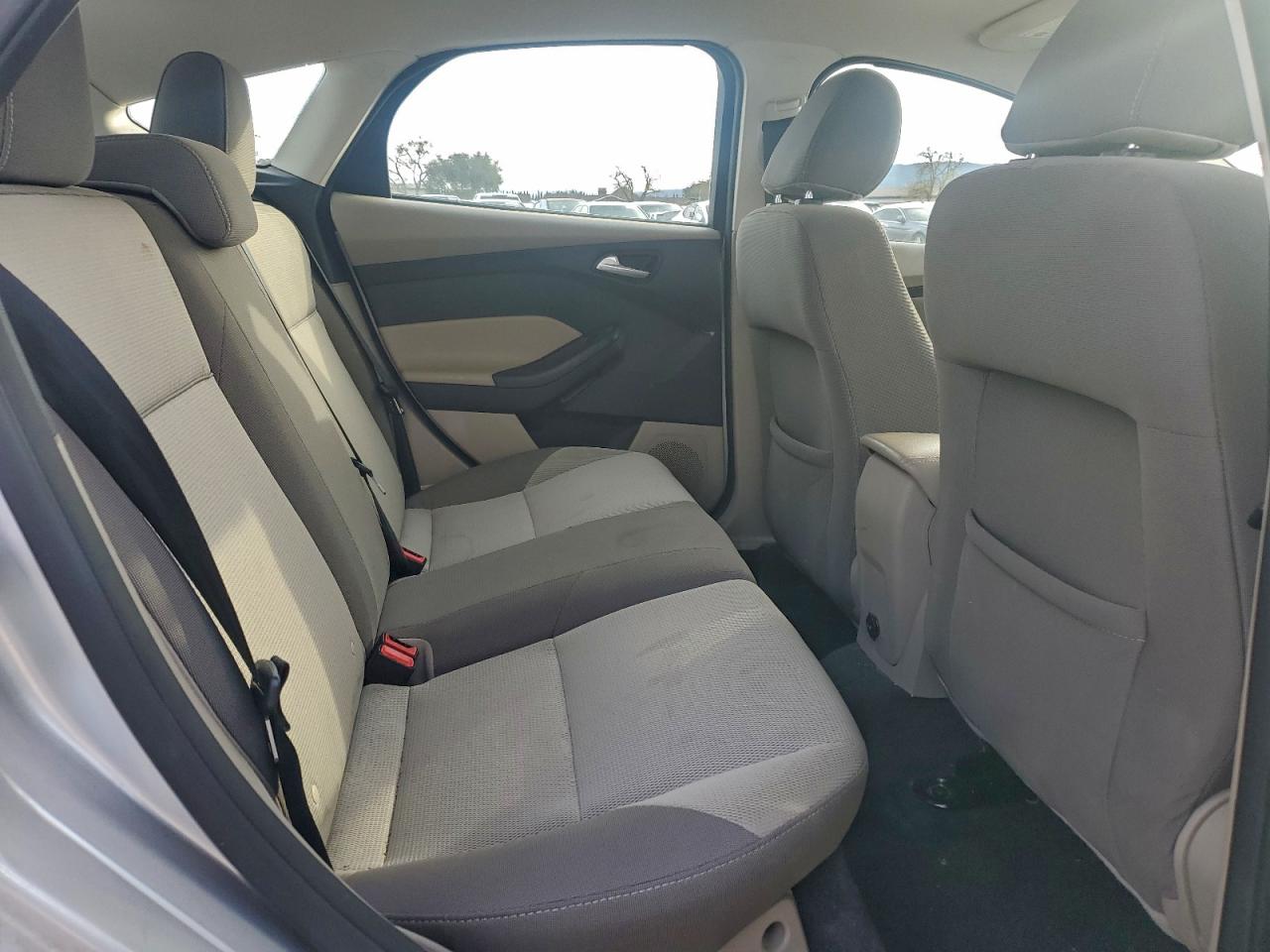 2014 FORD FOCUS SE photo 10