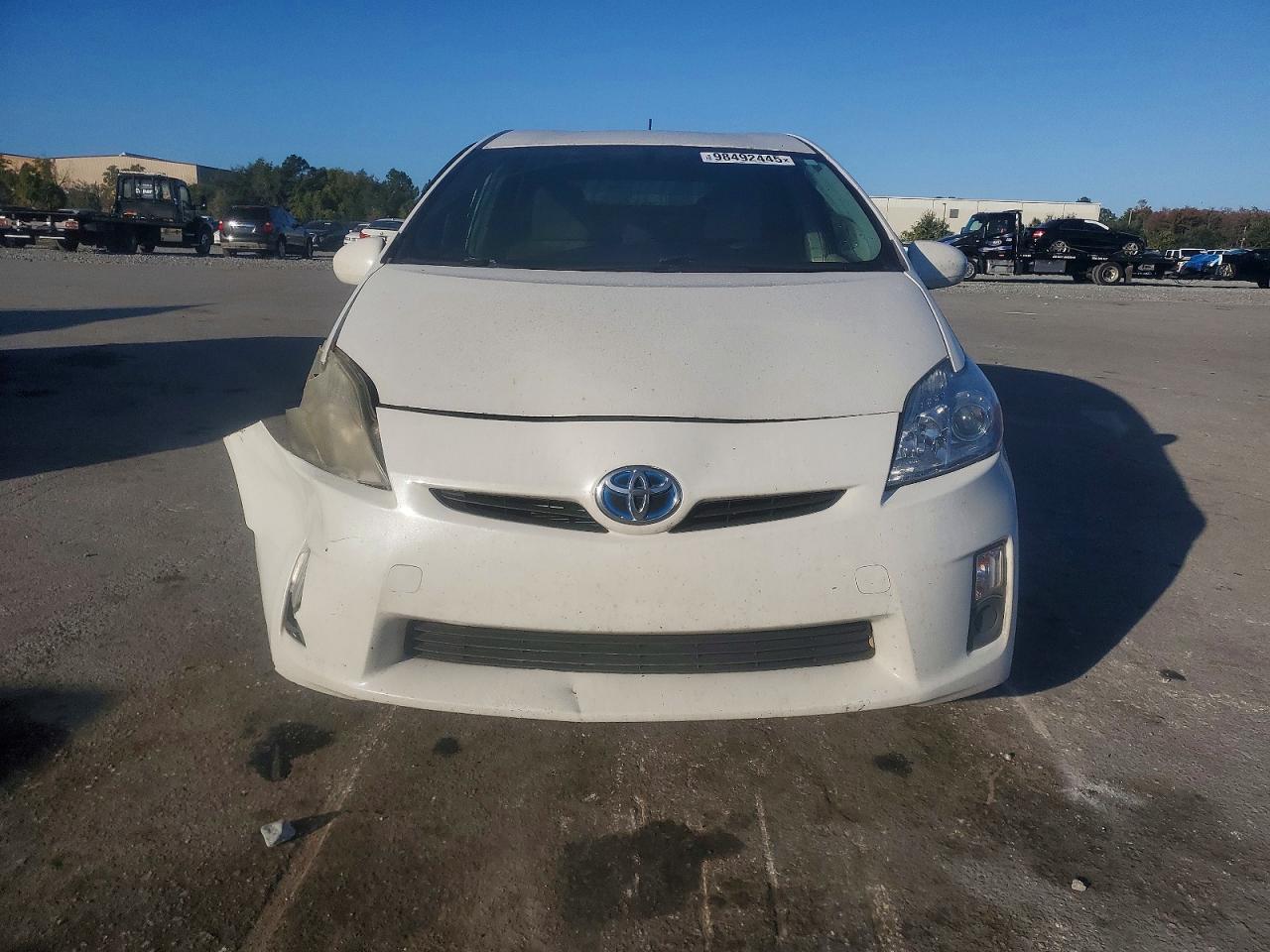 2011 TOYOTA PRIUS photo 9