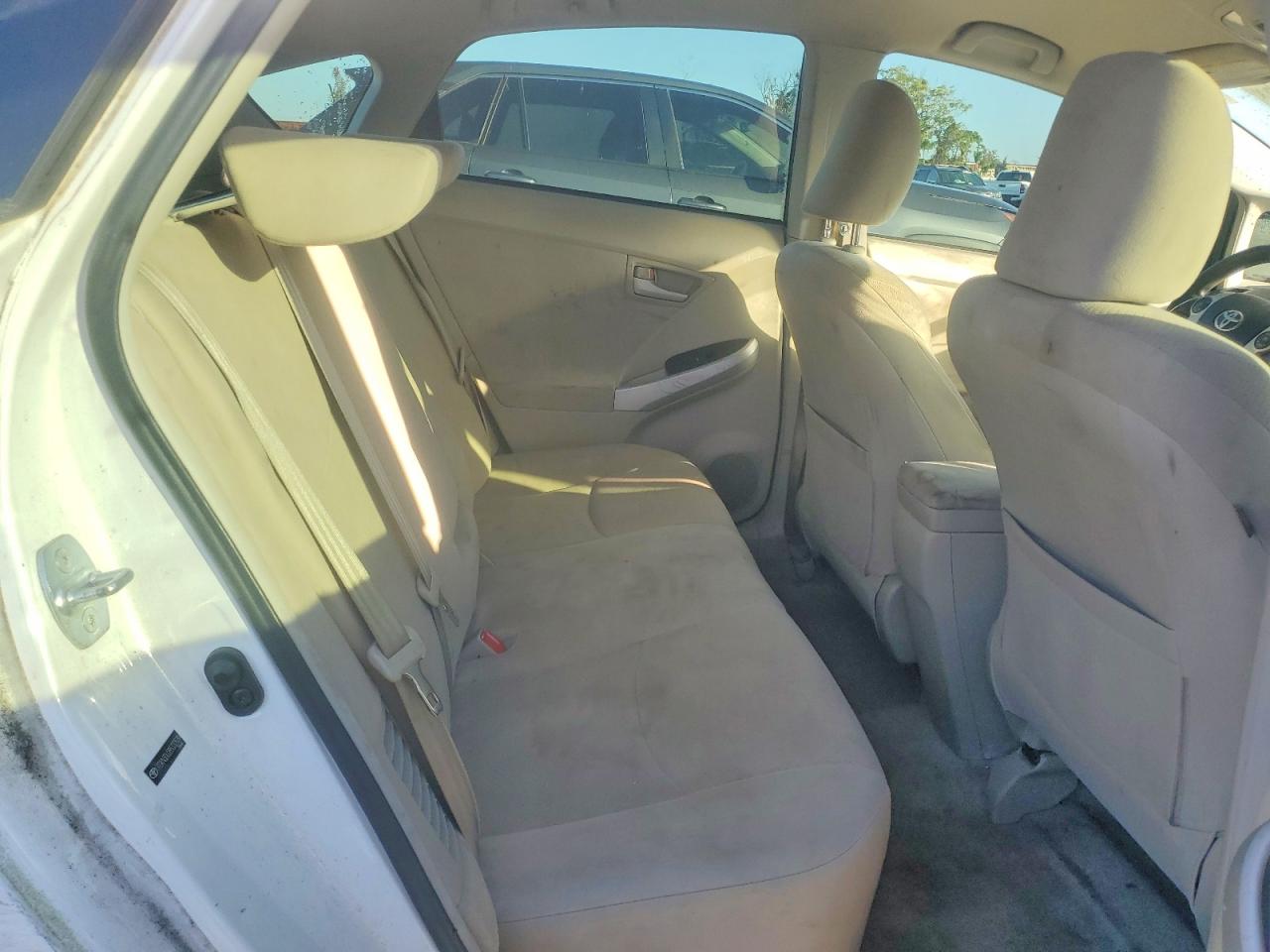 2011 TOYOTA PRIUS photo 19