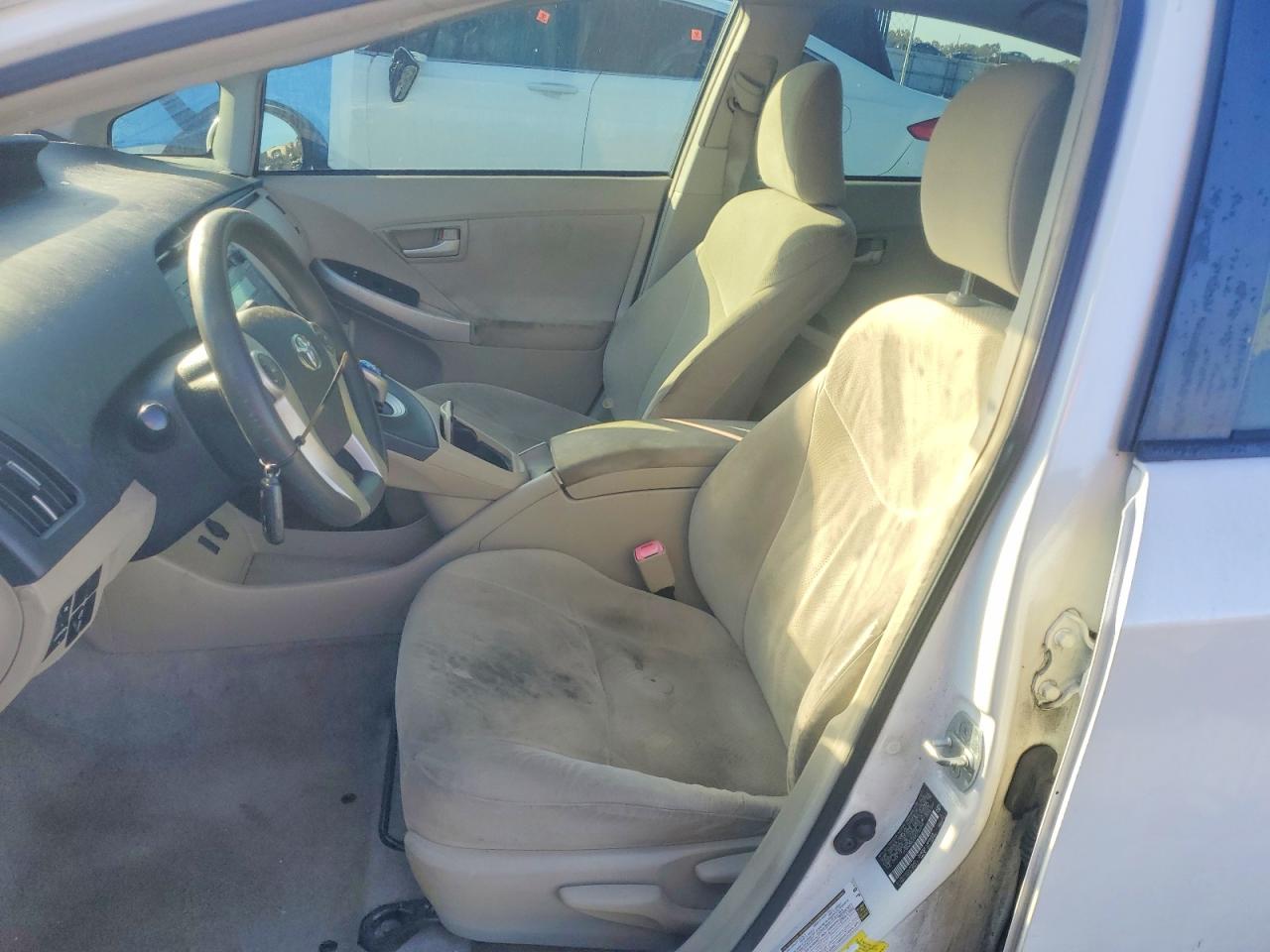 2011 TOYOTA PRIUS photo 13