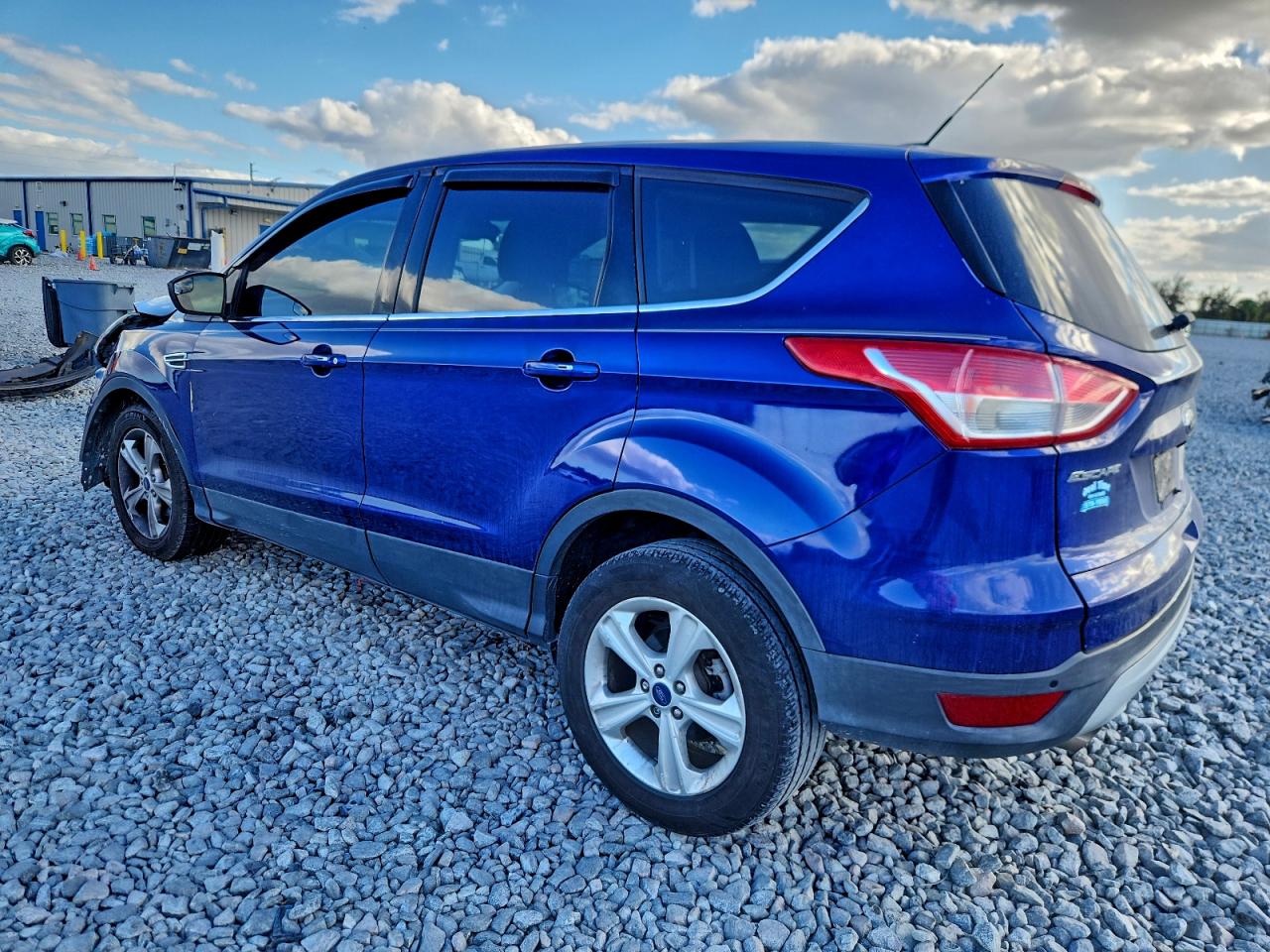 2016 FORD ESCAPE SE photo 2