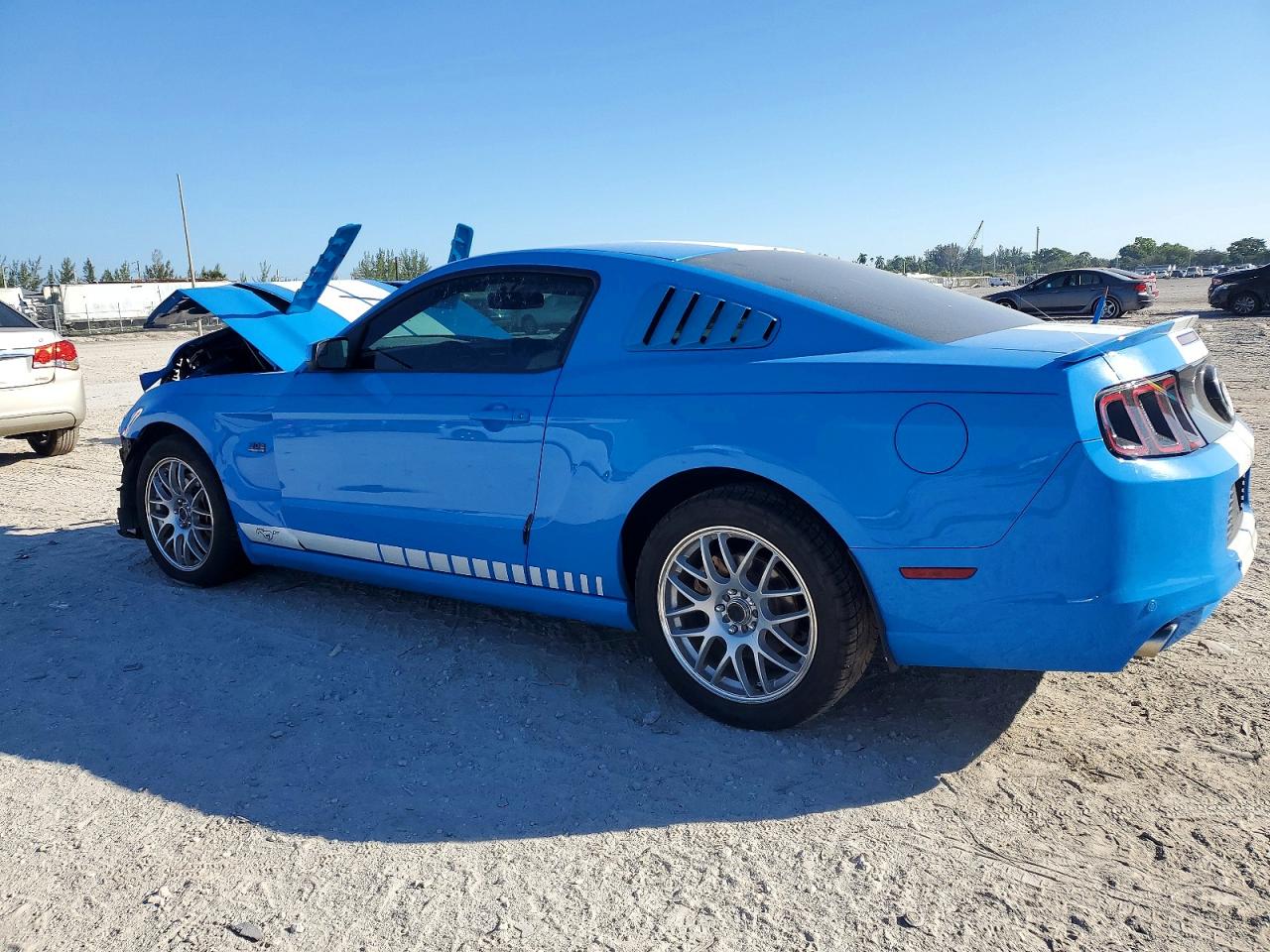 2013 FORD MUSTANG GT photo 3