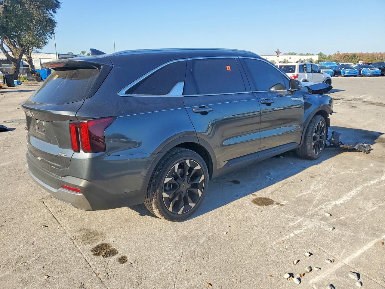 2024 KIA SORENTO EX photo 3