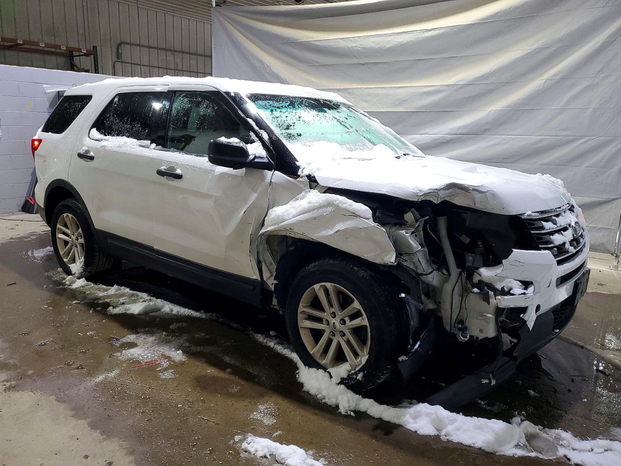2016 FORD EXPLORER photo 4