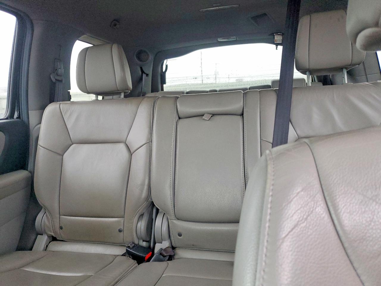 2013 HONDA PILOT photo 19