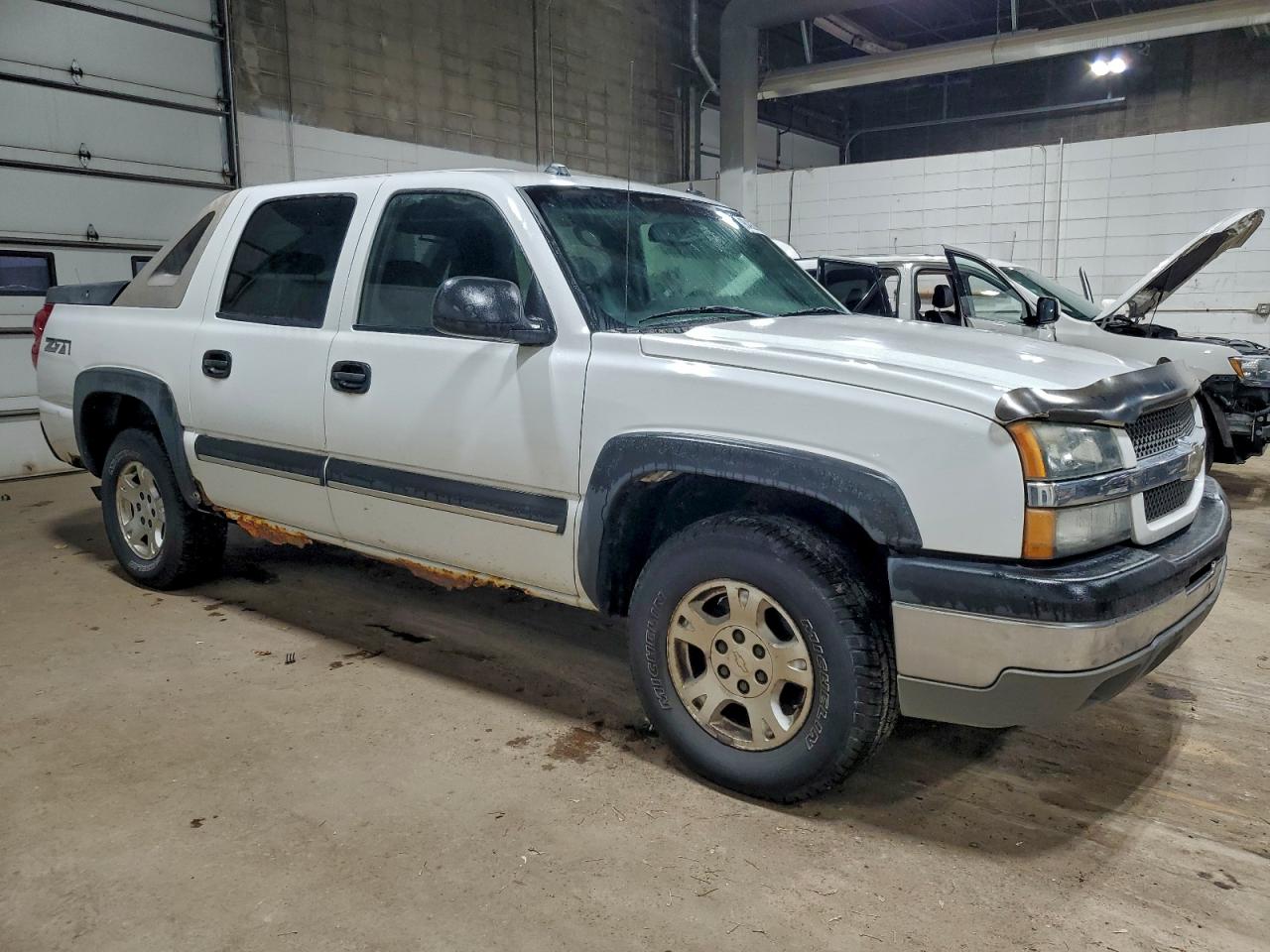 2004 CHEVROLET AVALANCHE K1500 photo 4