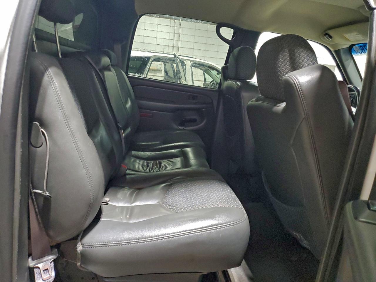 2004 CHEVROLET AVALANCHE K1500 photo 10