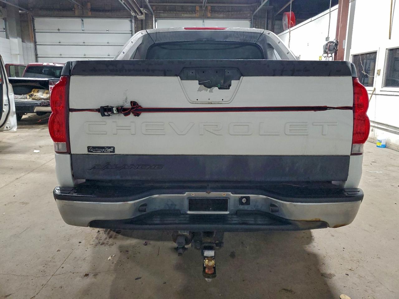 2004 CHEVROLET AVALANCHE K1500 photo 6