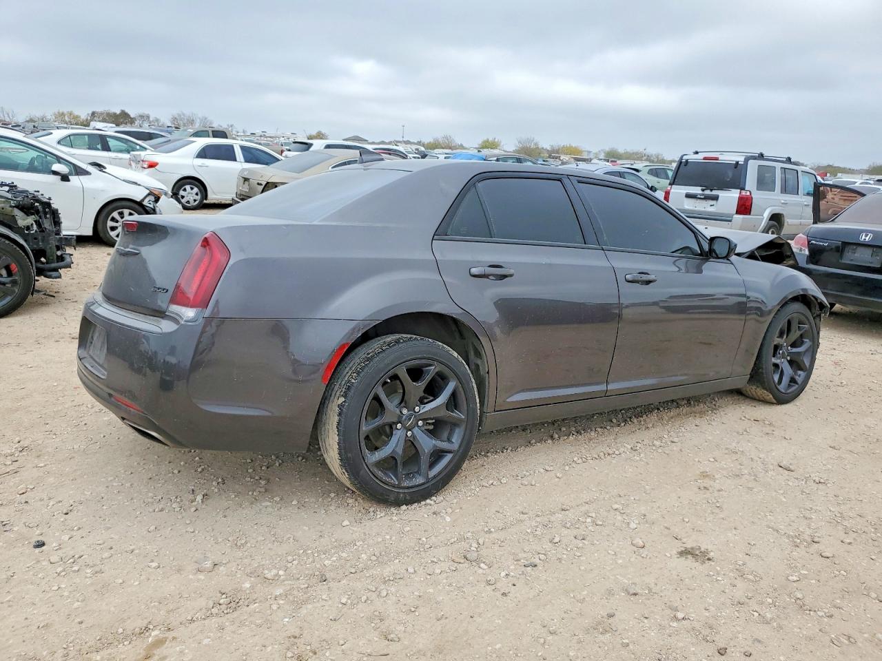 2023 CHRYSLER 300 TOURING photo 5
