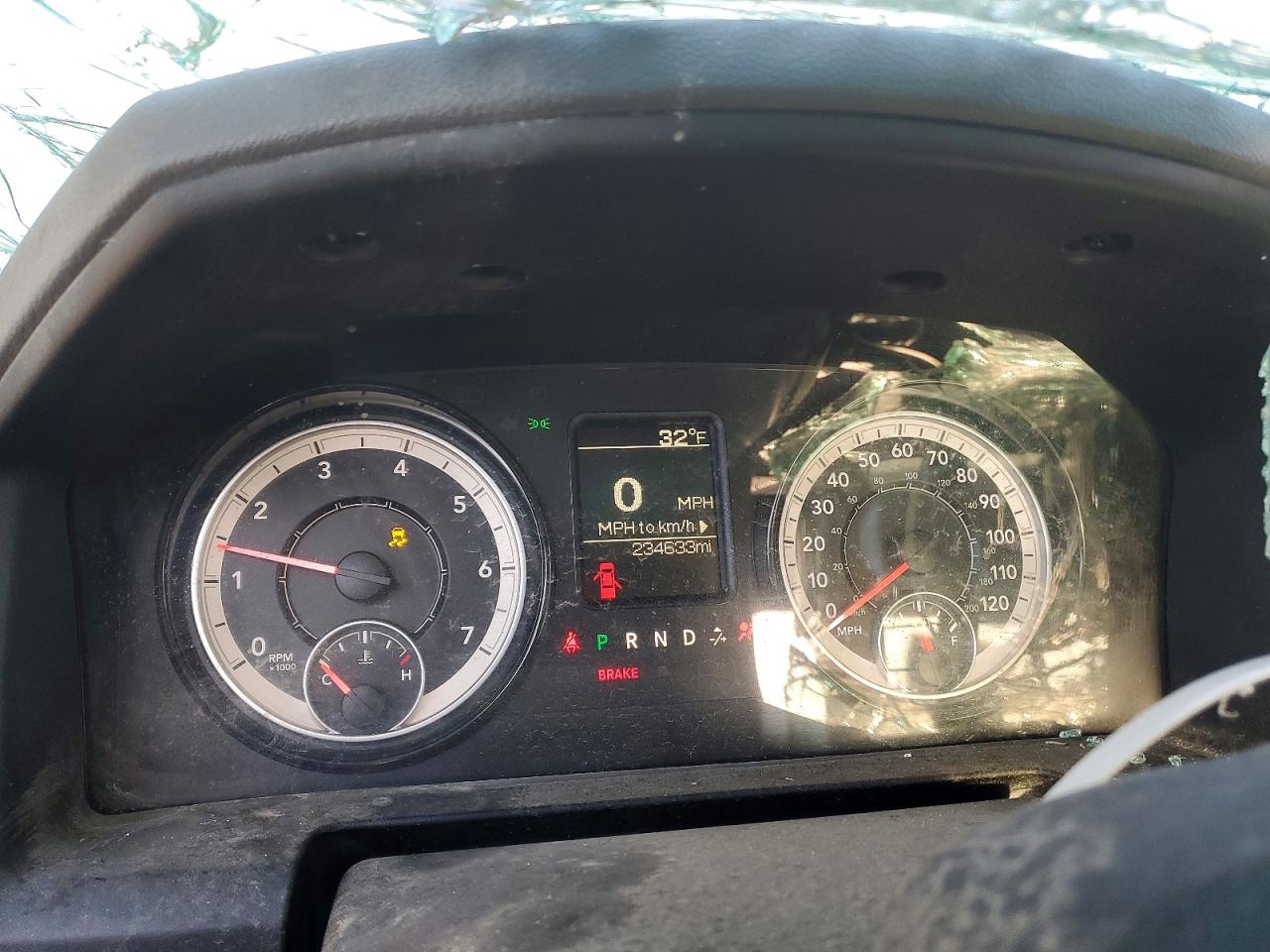 2018 RAM 3500 TRUCK CAB AND CHASSIS photo 9