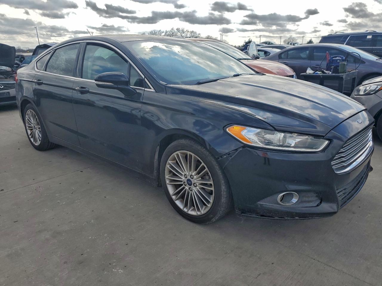 2016 FORD FUSION SE photo 4