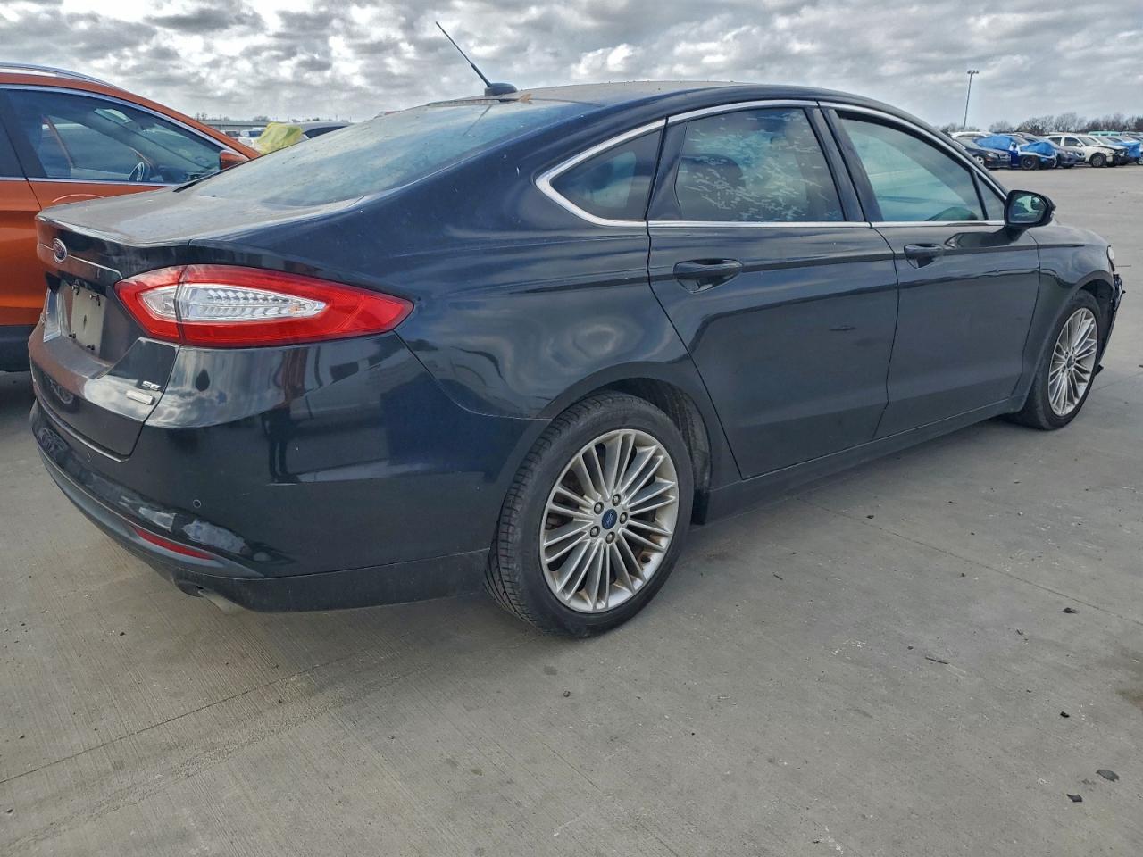 2016 FORD FUSION SE photo 3