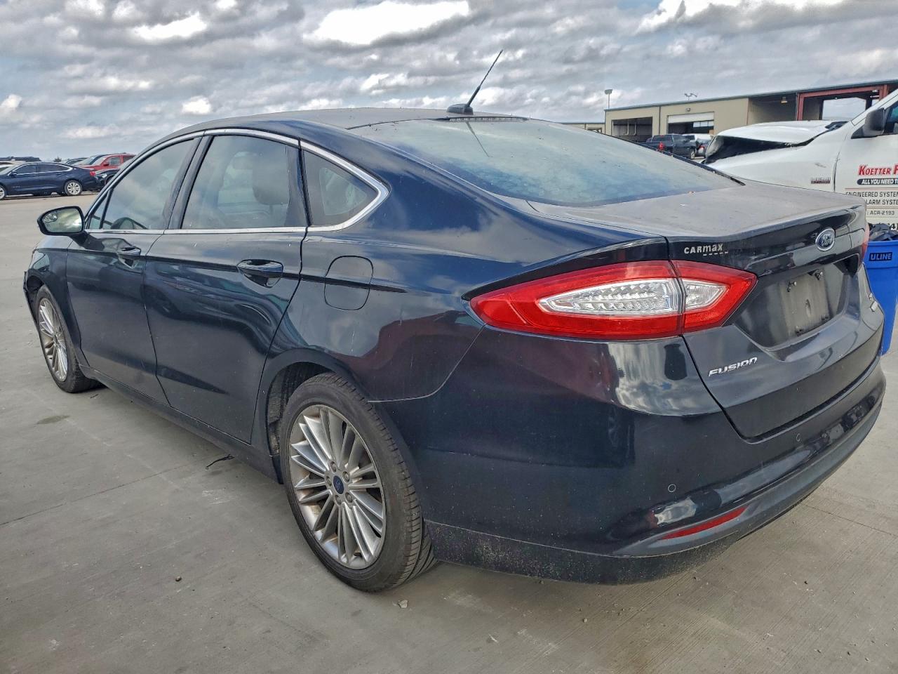 2016 FORD FUSION SE photo 2