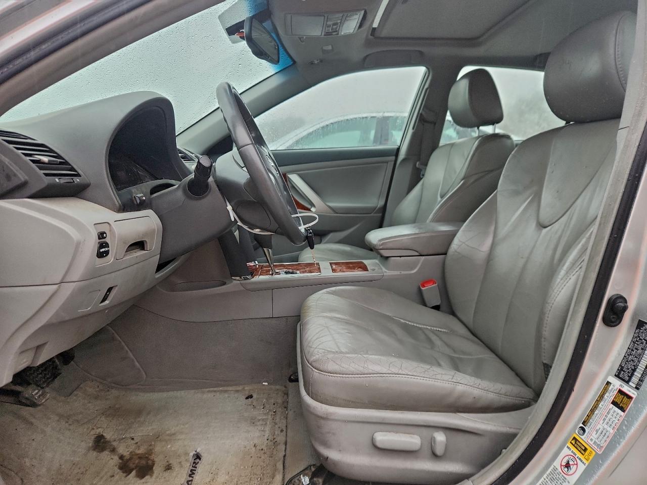 2010 TOYOTA CAMRY BASE photo 7
