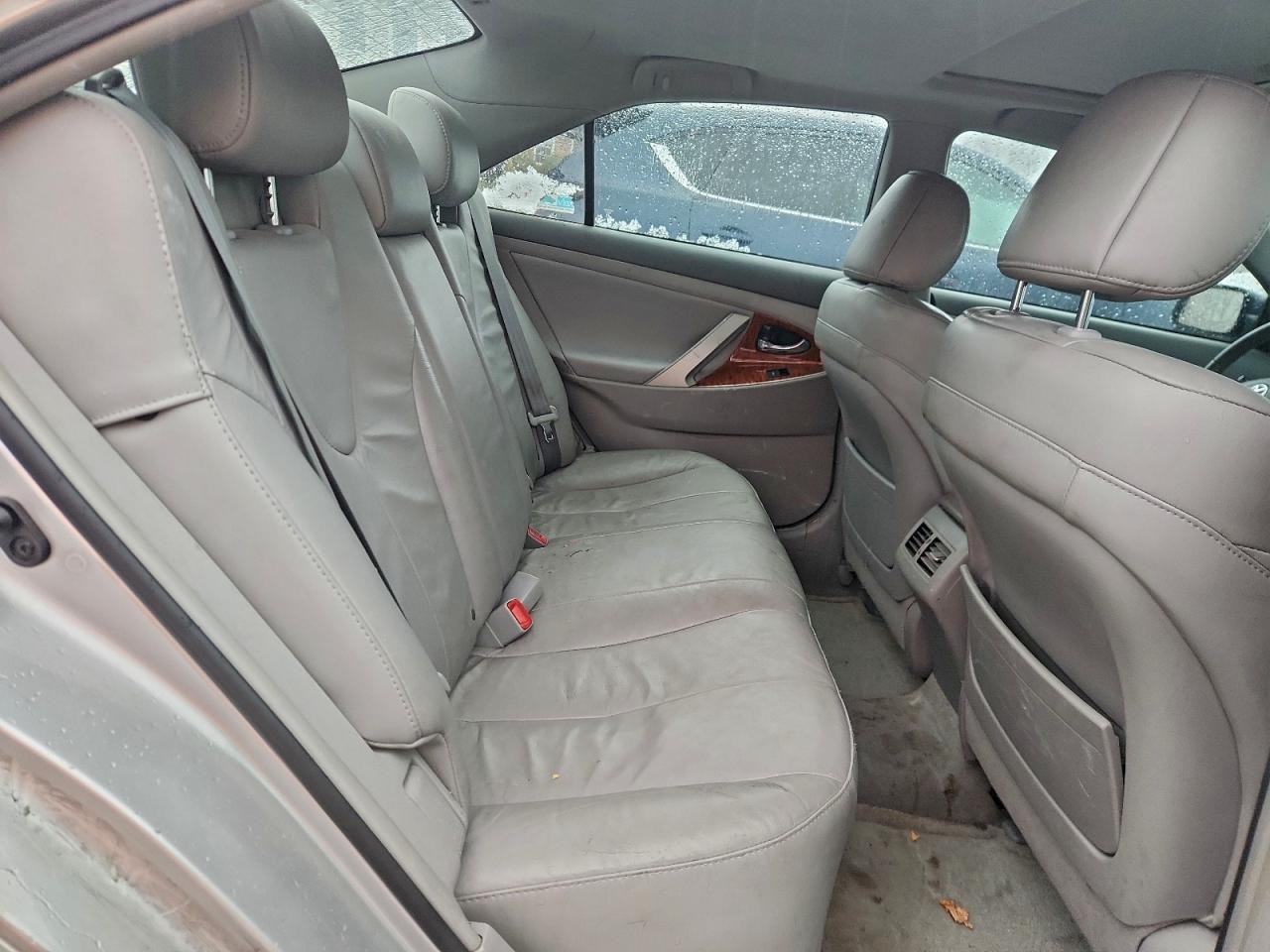 2010 TOYOTA CAMRY BASE photo 10