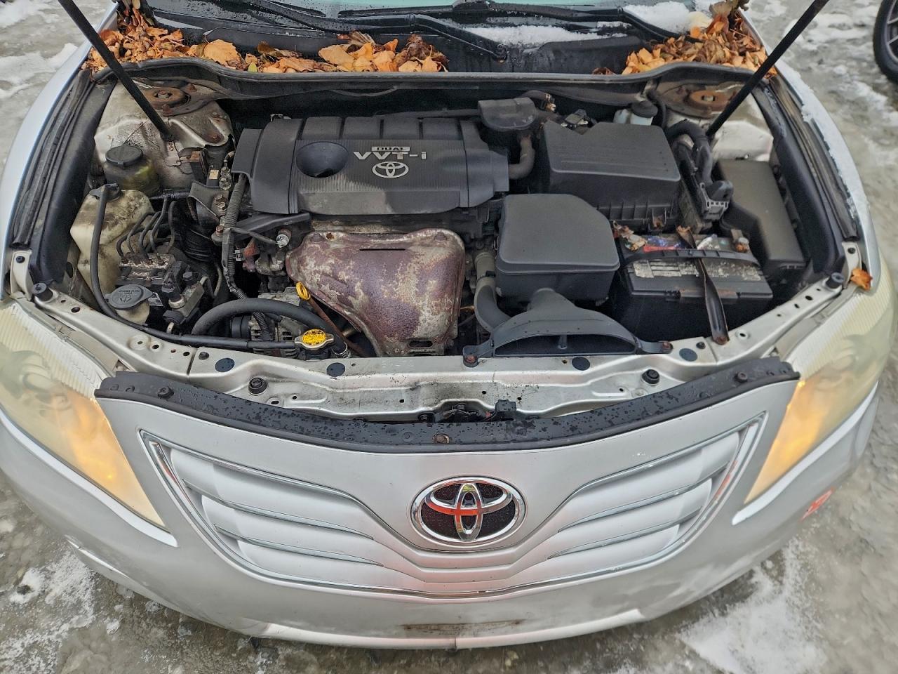 2010 TOYOTA CAMRY BASE photo 11