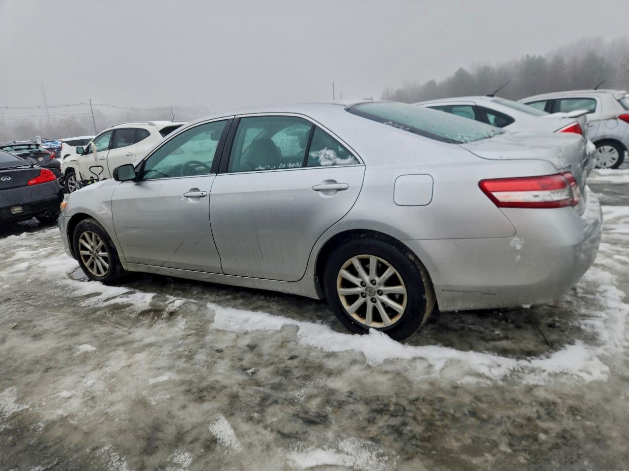 2010 TOYOTA CAMRY BASE photo 2