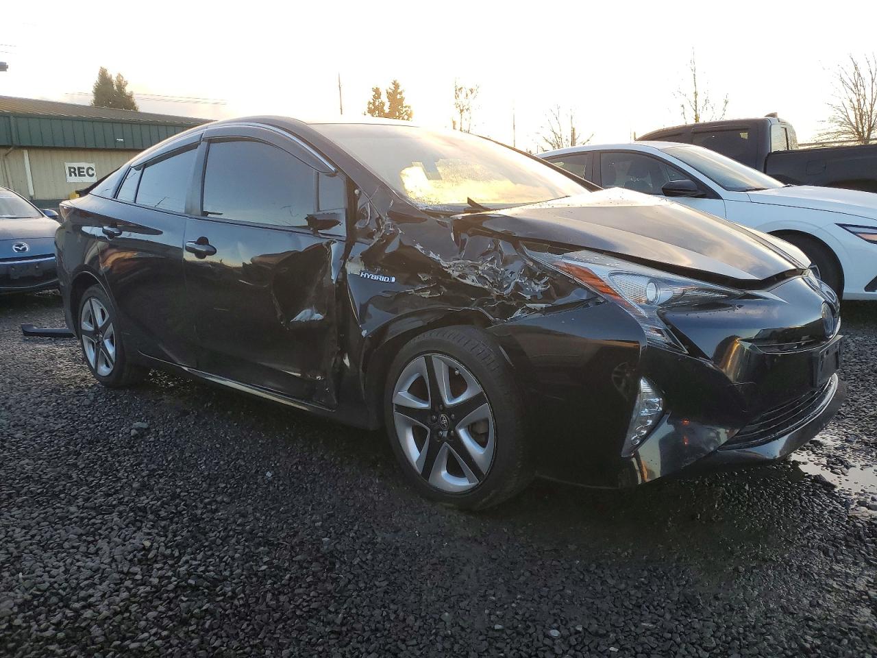 2016 TOYOTA PRIUS photo 7