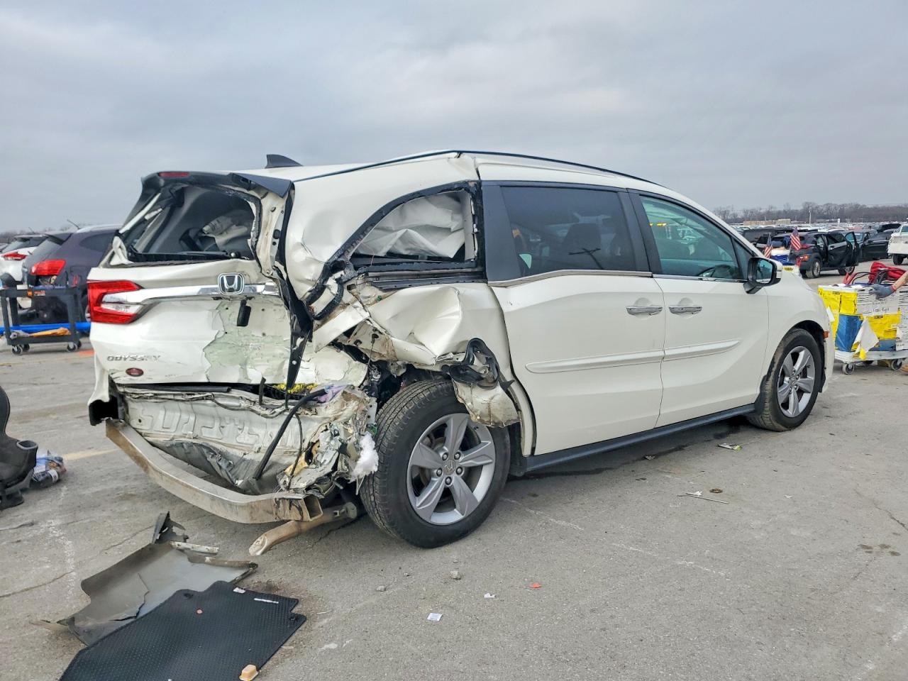 2019 HONDA ODYSSEY EXL photo 3