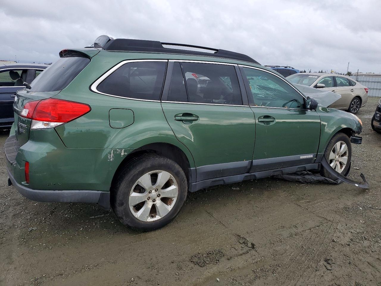 2011 SUBARU OUTBACK 3.6R LIMITED photo 3