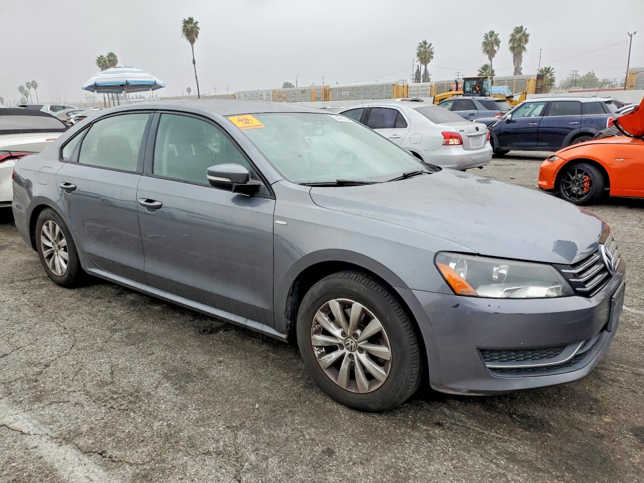 2015 VOLKSWAGEN PASSAT S photo 4