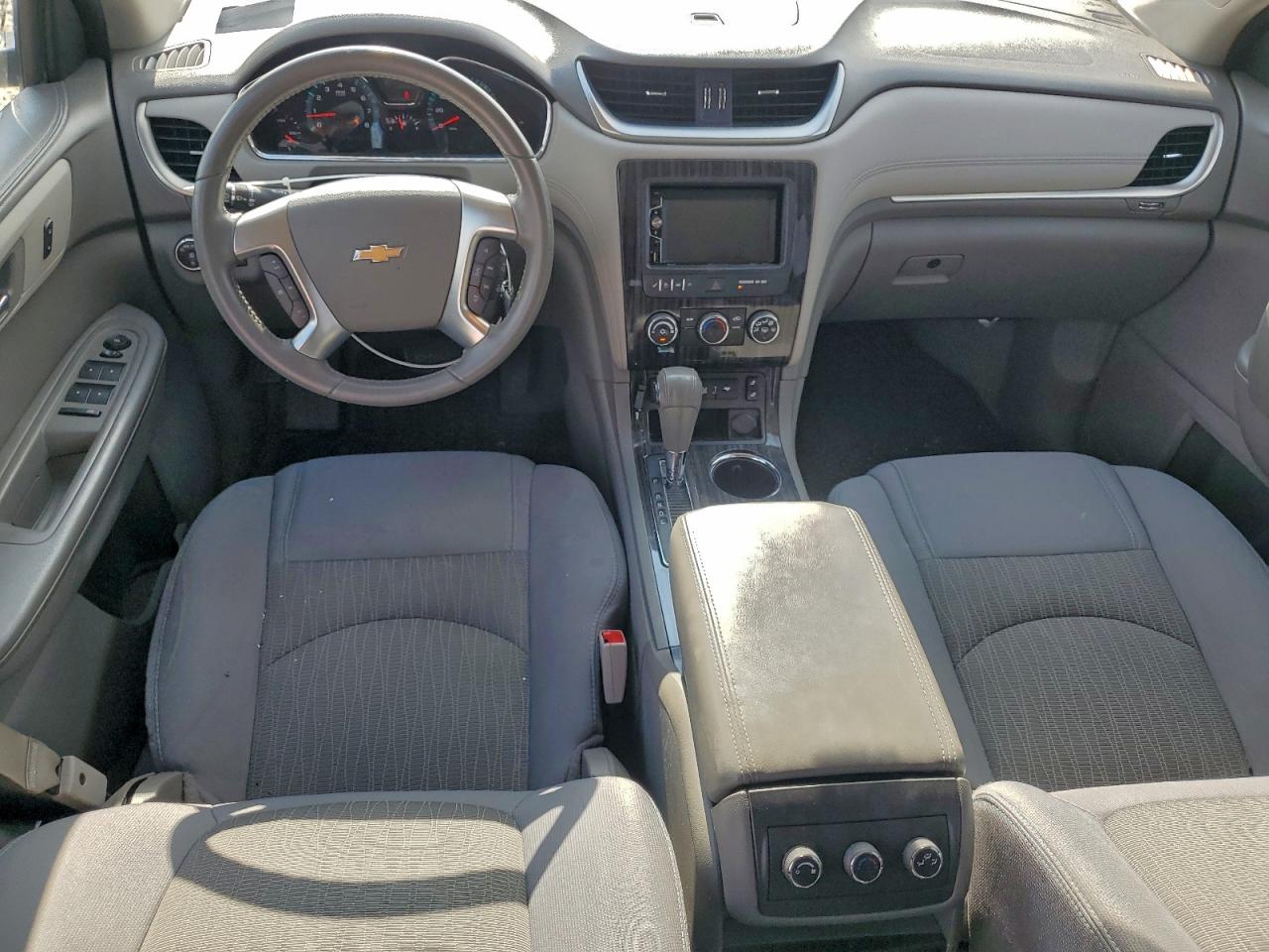 2014 CHEVROLET TRAVERSE LT photo 8