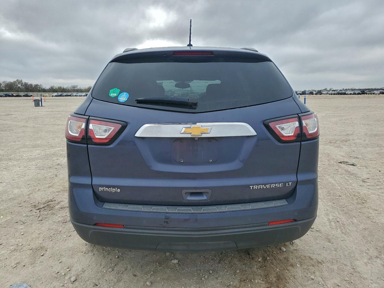 2014 CHEVROLET TRAVERSE LT photo 6