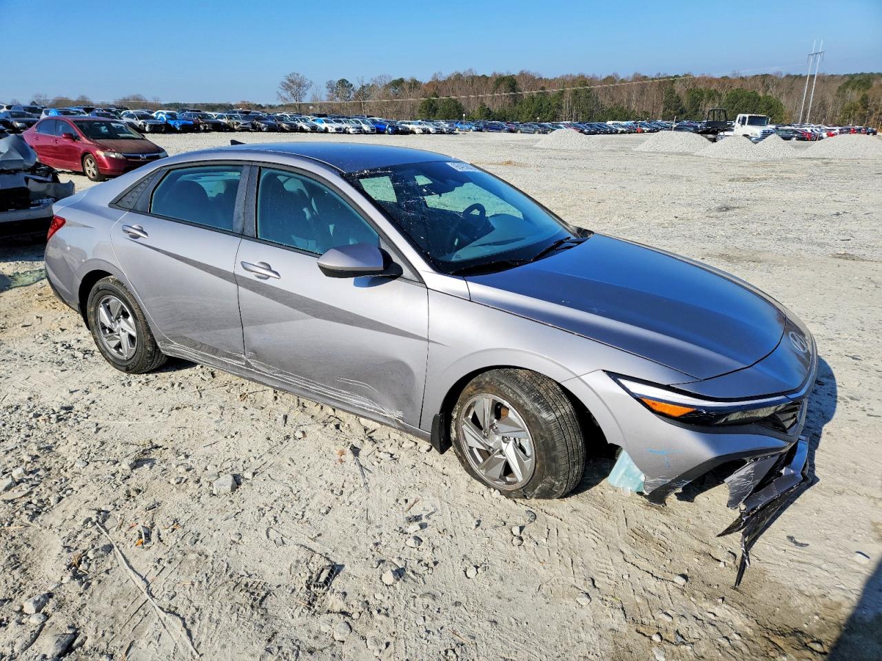2025 HYUNDAI ELANTRA SE photo 4