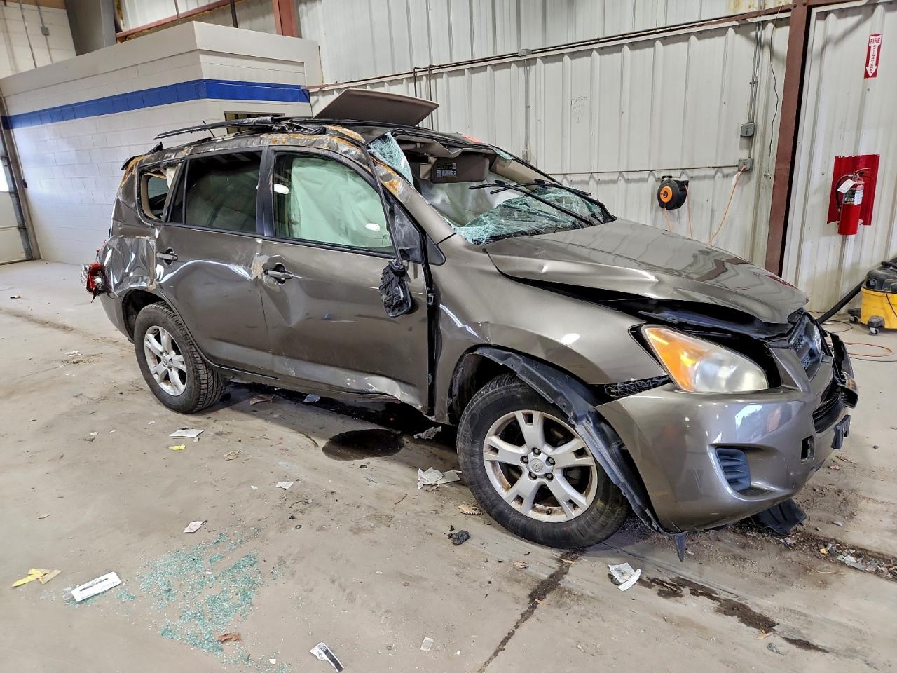 2011 TOYOTA RAV4 photo 7
