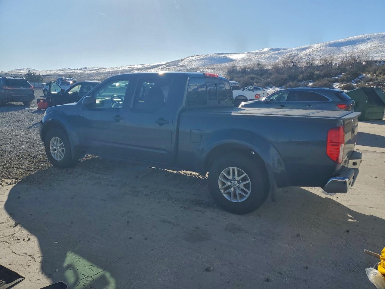 2017 NISSAN FRONTIER SV photo 2