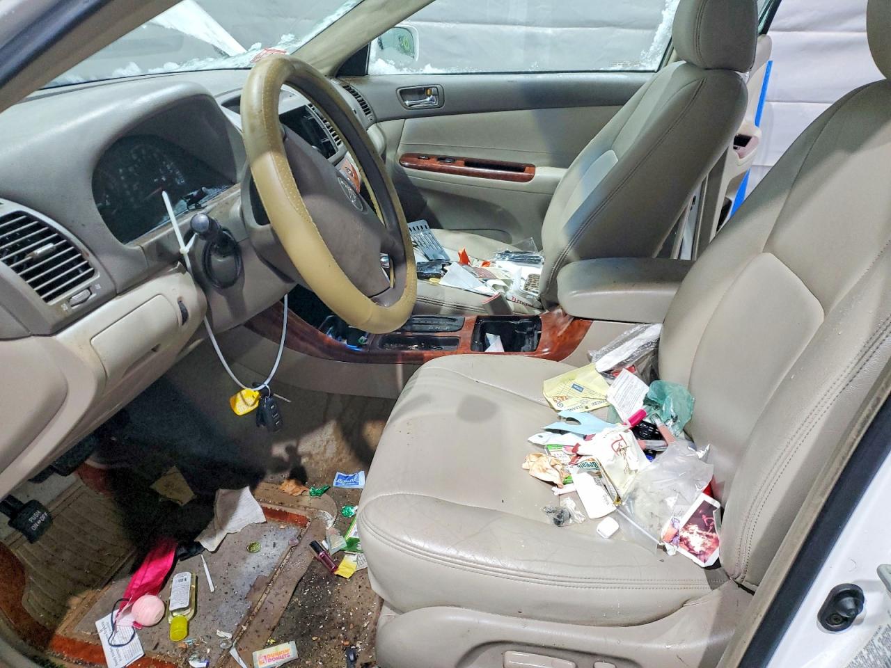 2003 TOYOTA CAMRY photo 19
