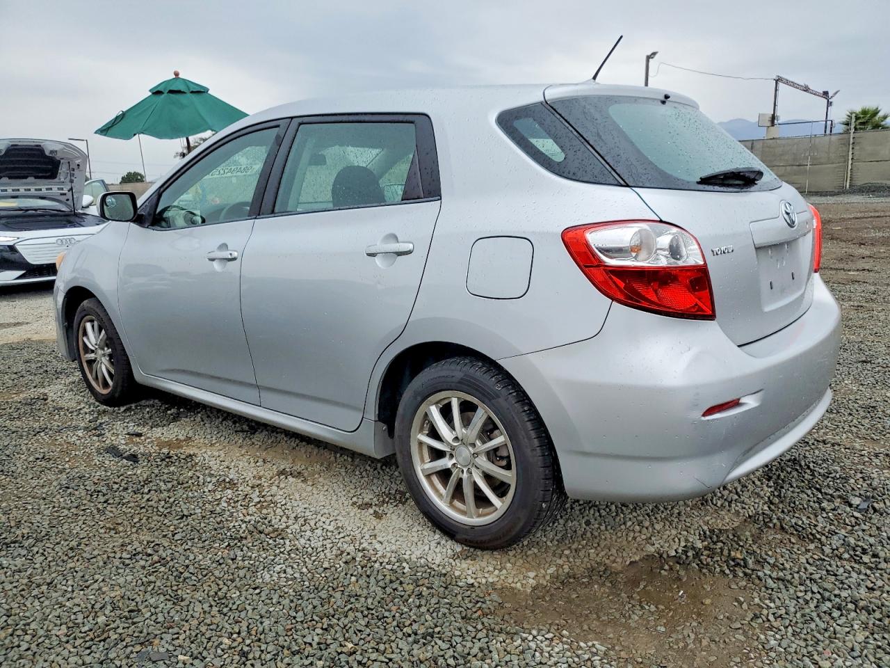 2009 TOYOTA COROLLA MATRIX photo 2