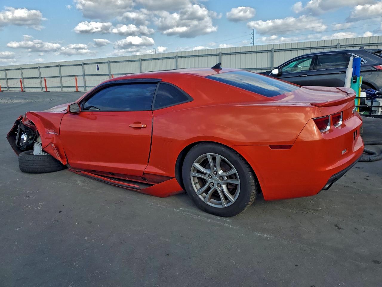 2013 CHEVROLET CAMARO LT photo 2