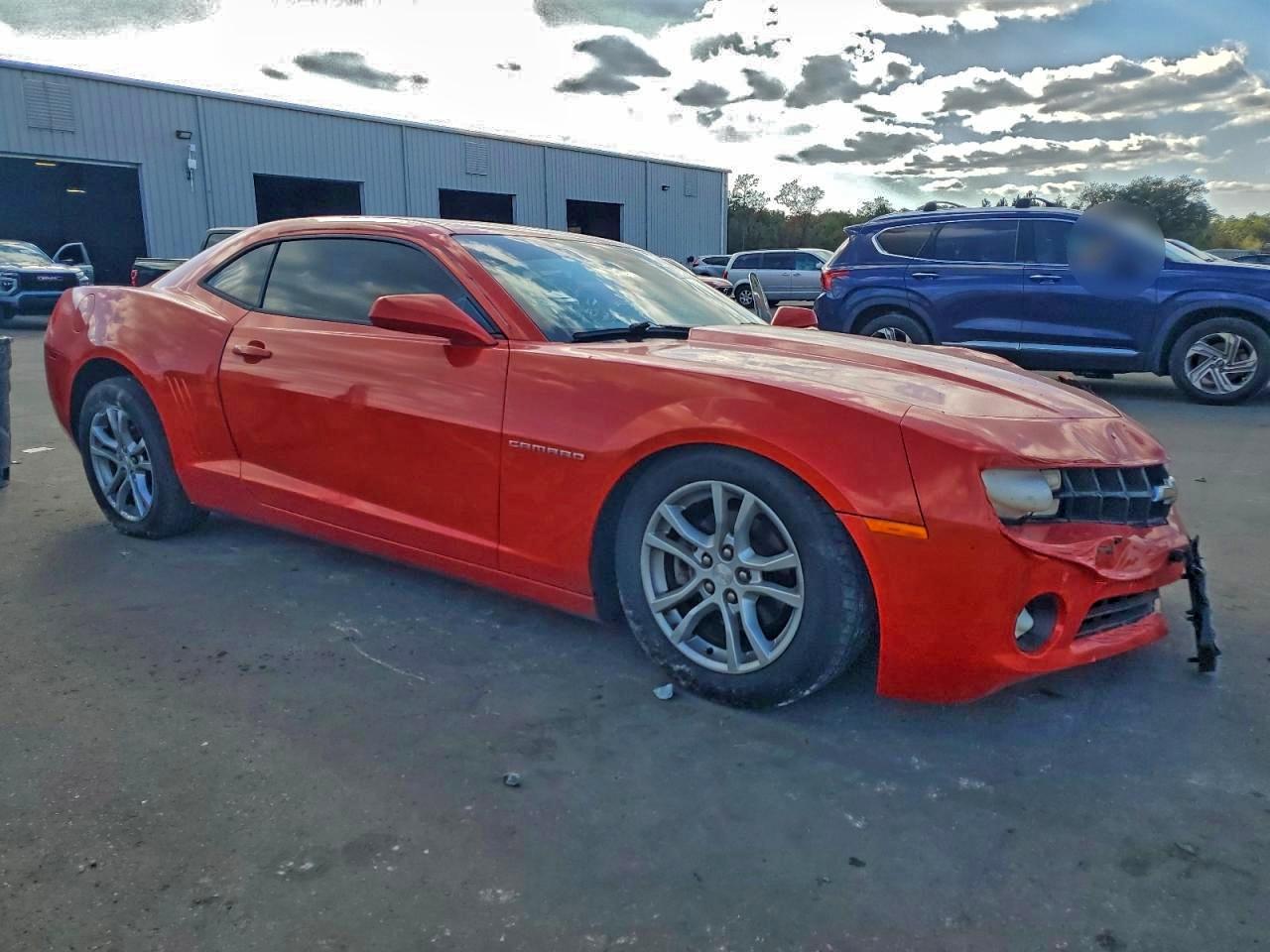 2013 CHEVROLET CAMARO LT photo 4