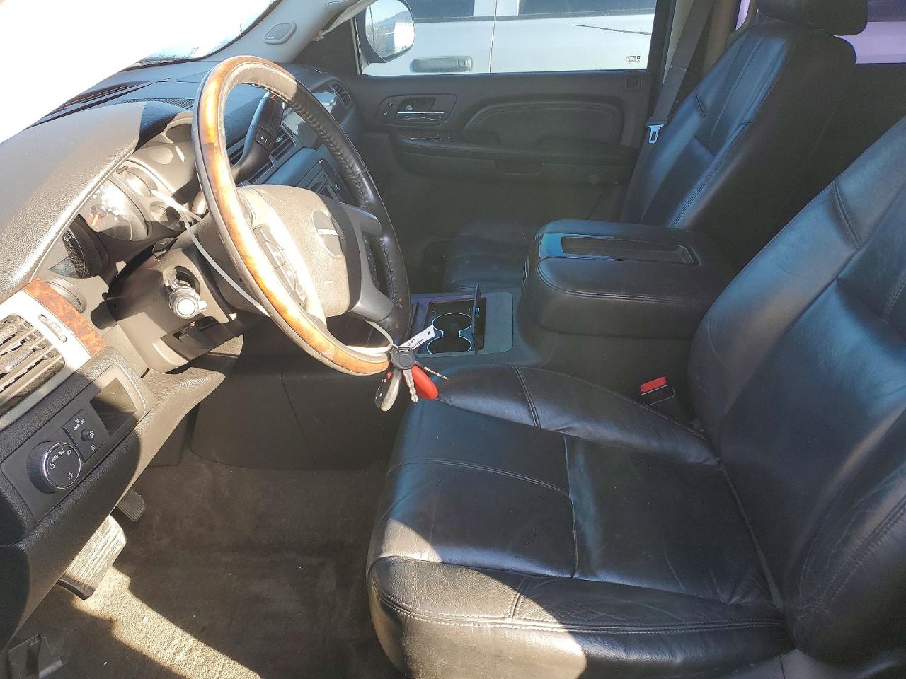 2008 GMC YUKON XL DENALI photo 13