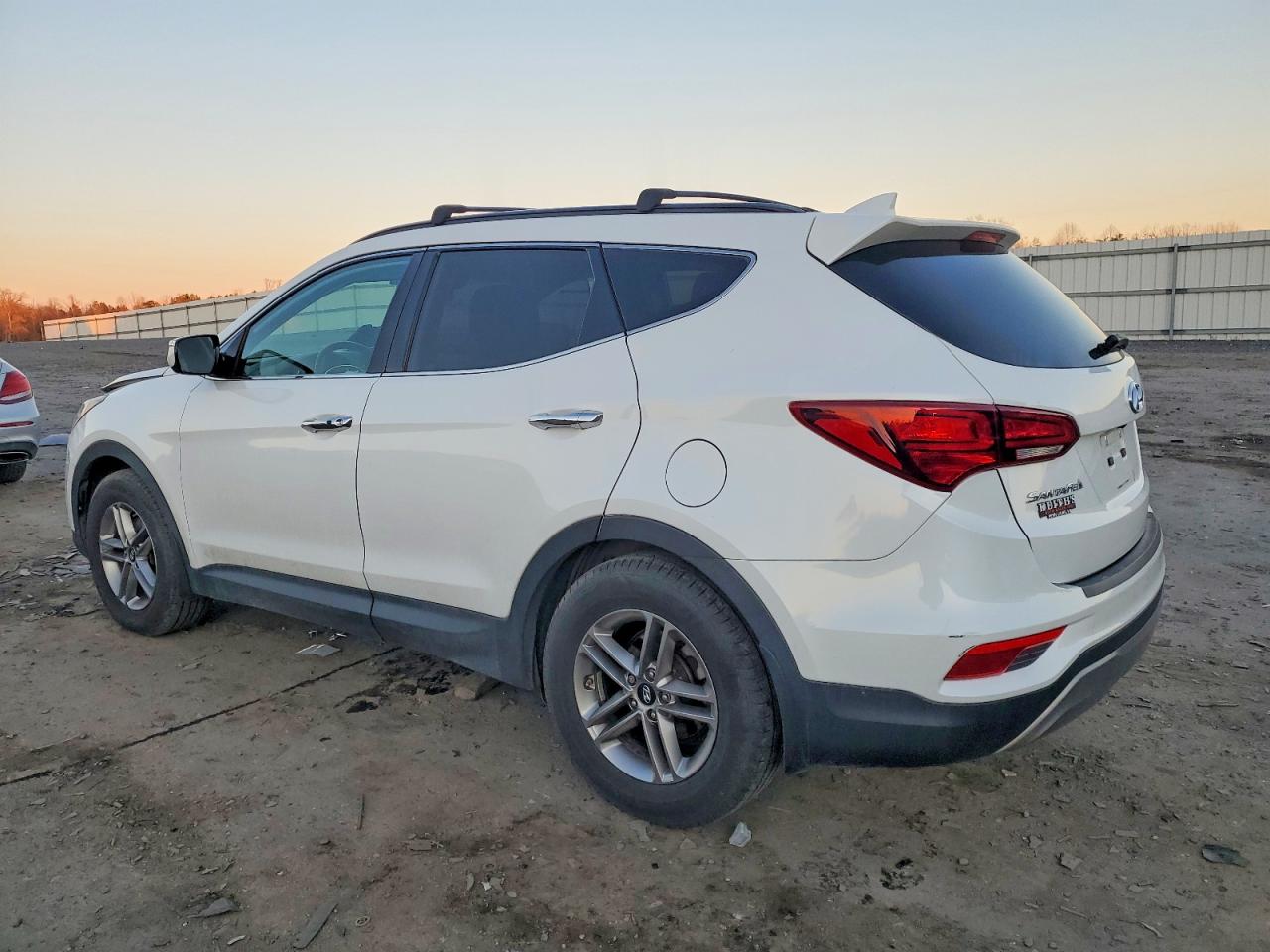 2018 HYUNDAI SANTA FE SPORT photo 2