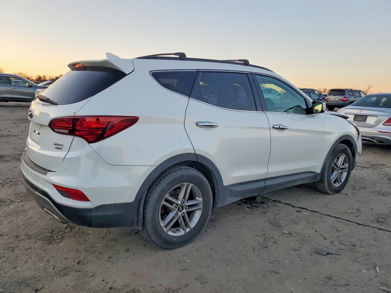 2018 HYUNDAI SANTA FE SPORT photo 3